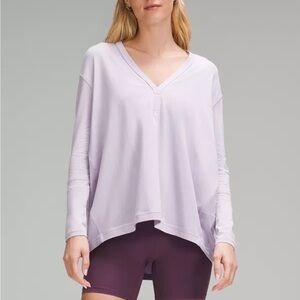 Lululemon Back In Action Long Sleeve V-Neck Top Oversized Lavender Purple Size 6